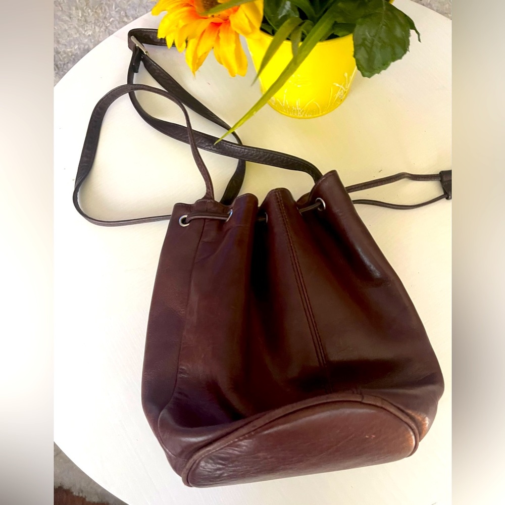 Vintage G H Bass Co  Soft  LEATHER. Pull string style bag👛excellent condition